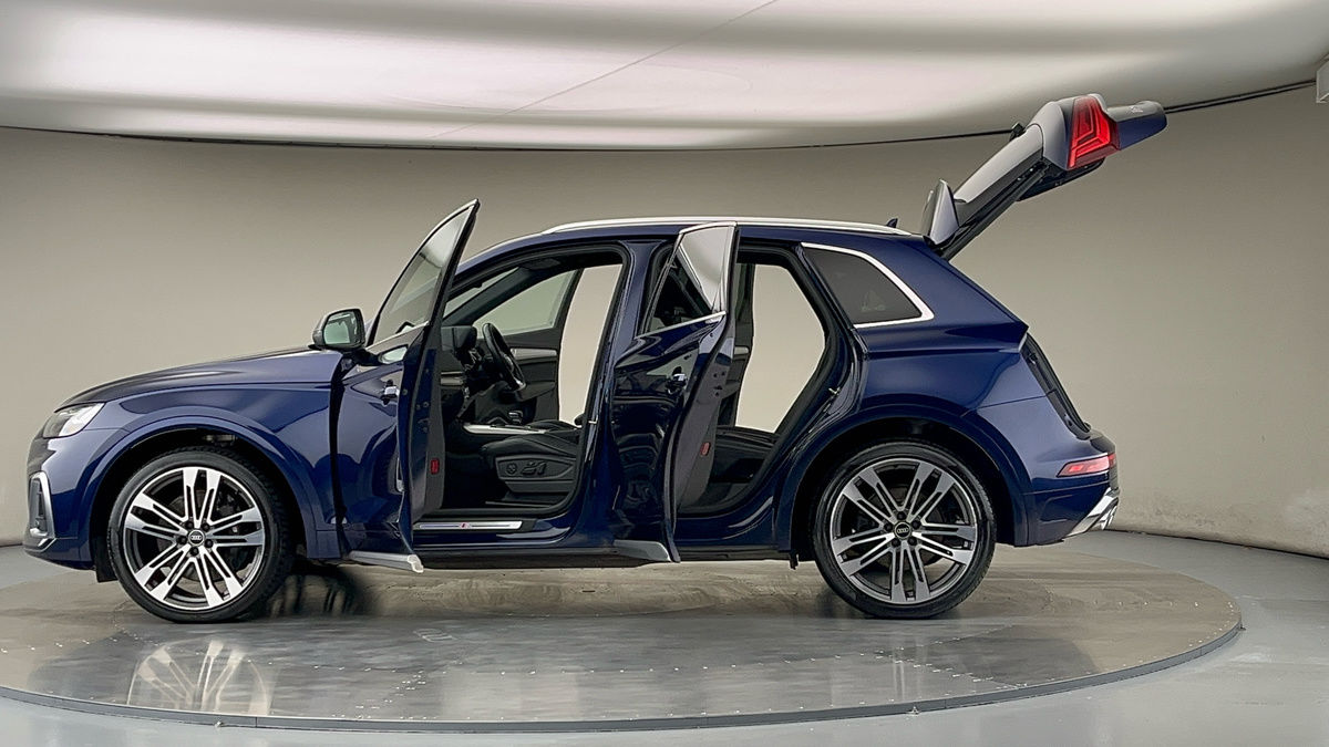 More views of Audi SQ5