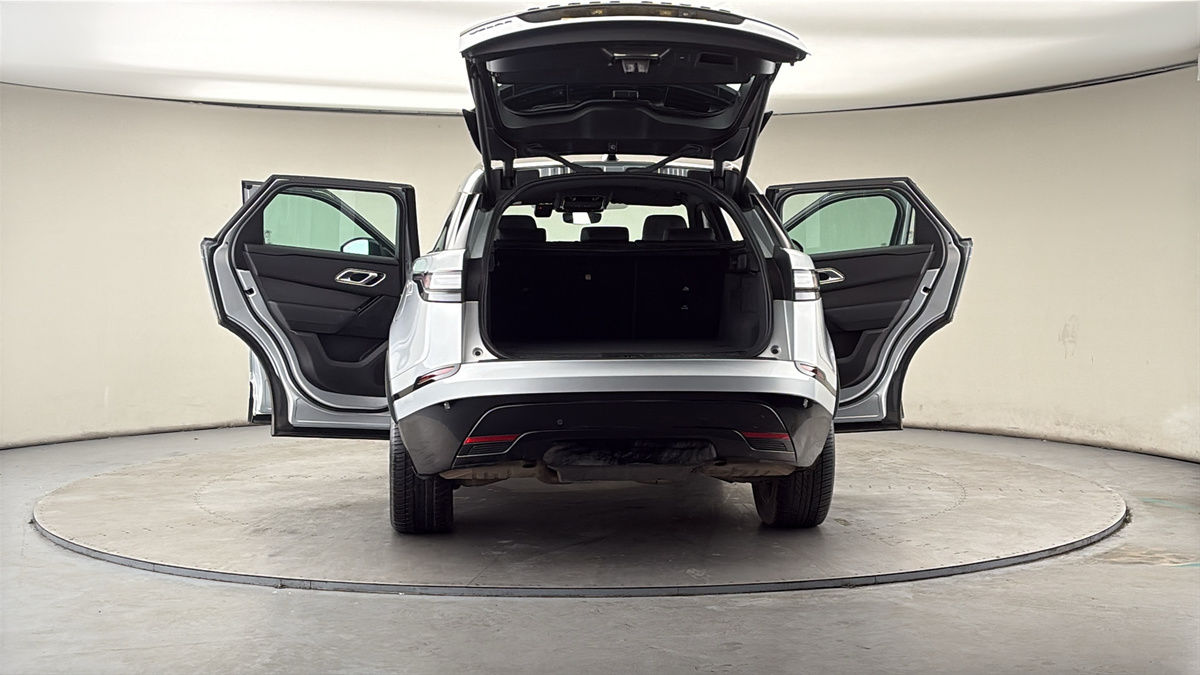 More views of Land Rover Range Rover Velar