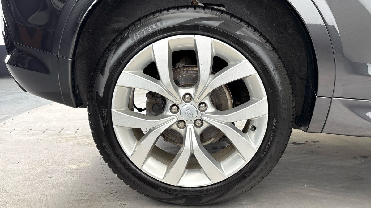 Land Rover Discovery Sport Image 10