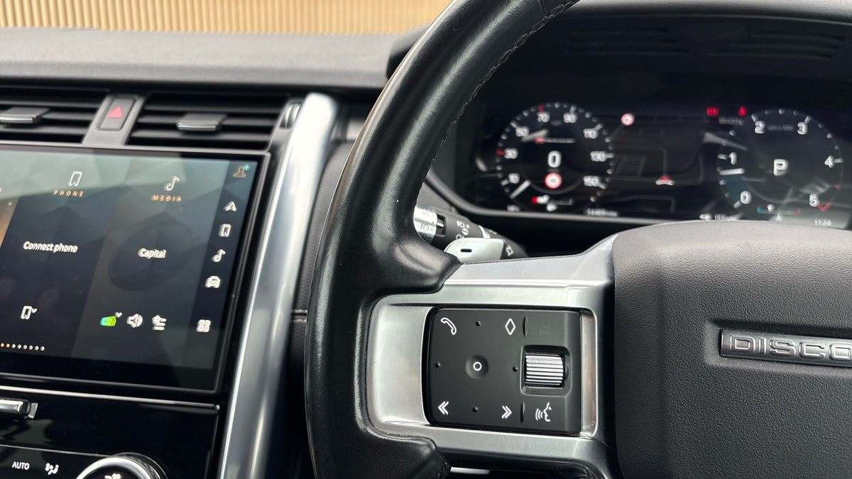 Land Rover Discovery Image 13
