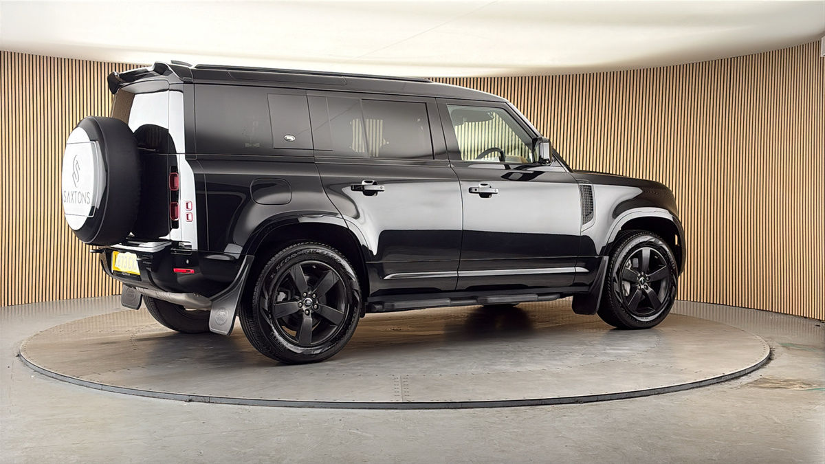 More views of Land Rover Defender 110