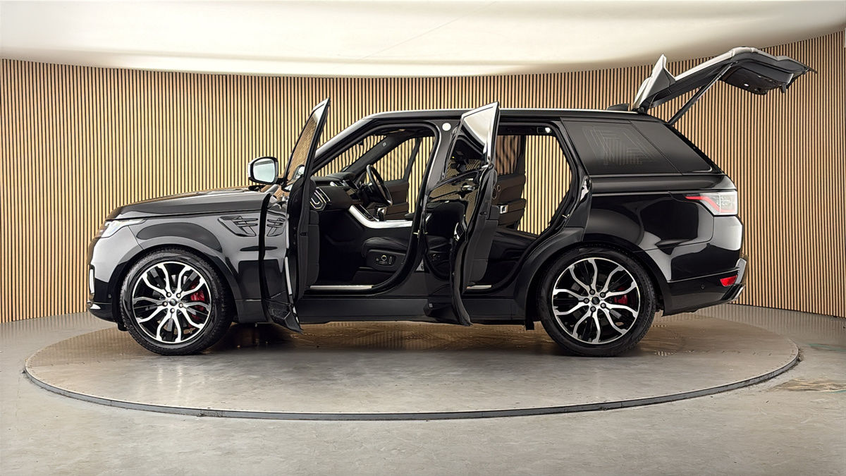 More views of Land Rover Range Rover Sport