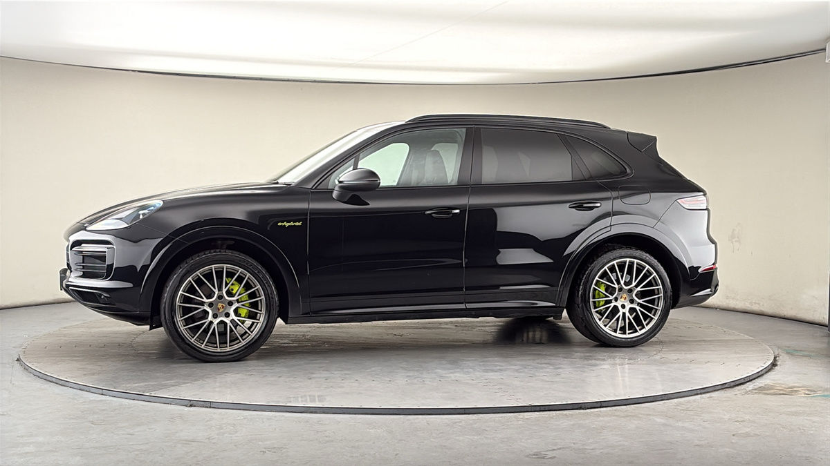 More views of Porsche Cayenne