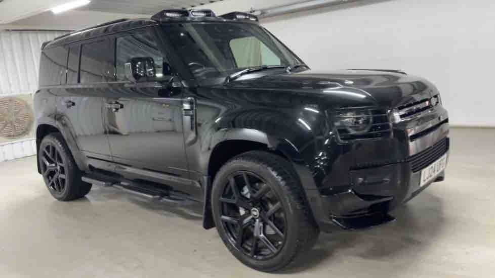 More views of Land Rover Defender 110