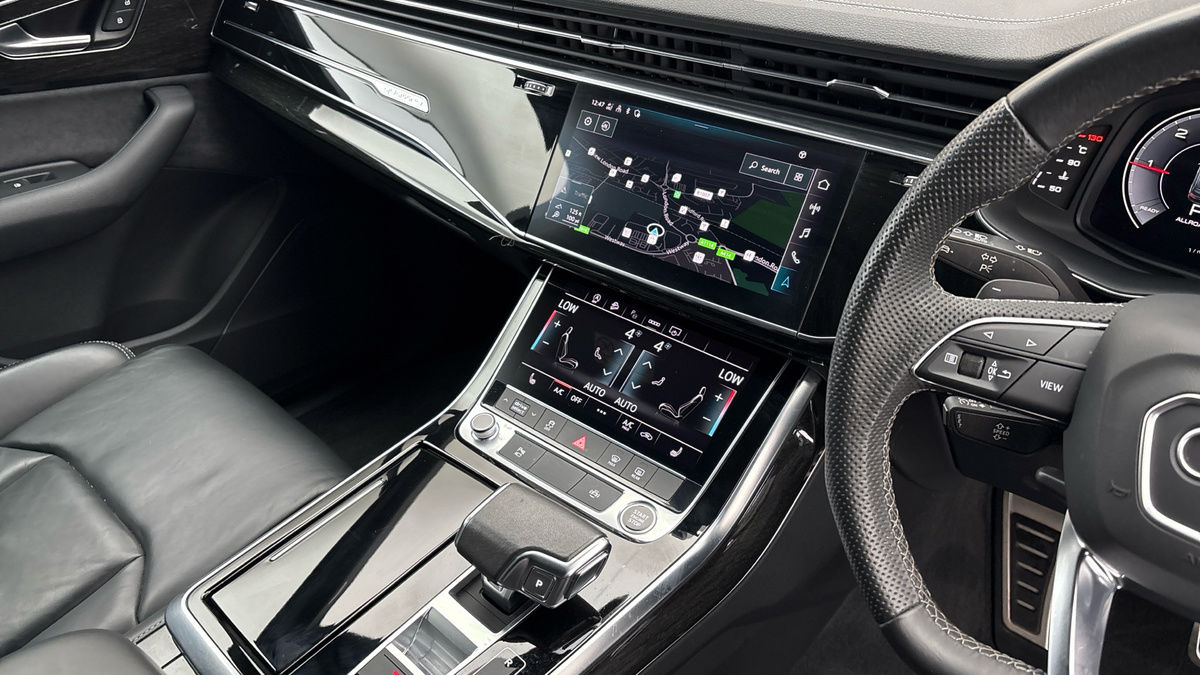 Audi Q7 Image 18