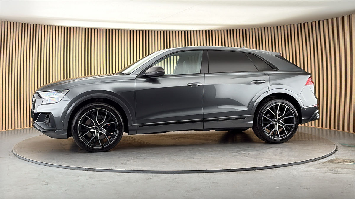 More views of Audi SQ8