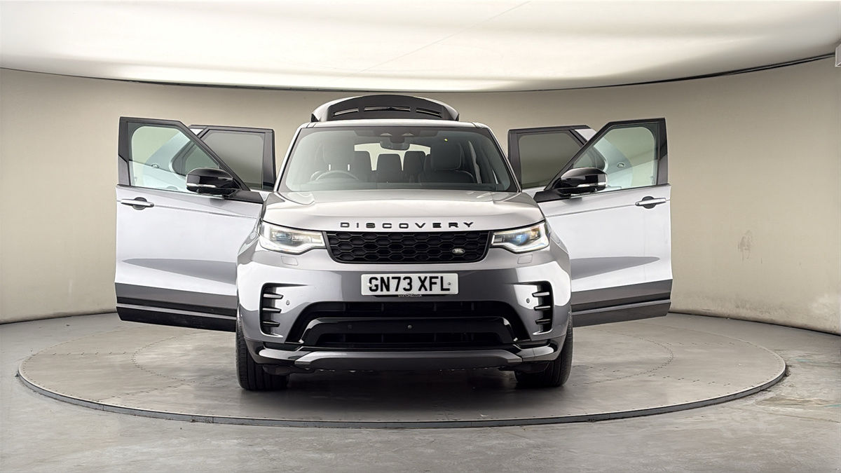 More views of Land Rover Discovery