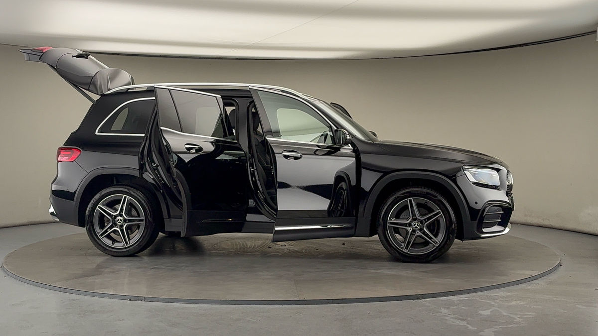 More views of Mercedes-Benz GLB