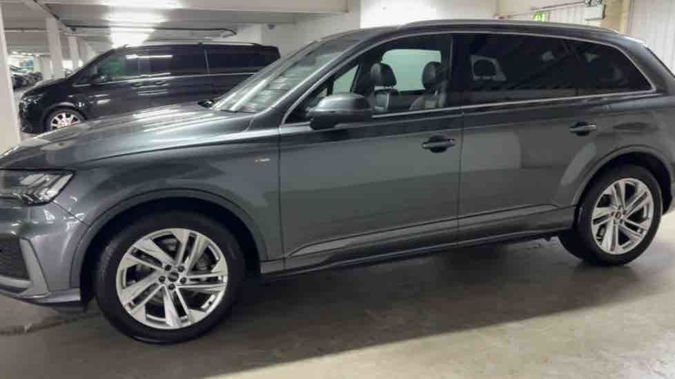 More views of Audi Q7