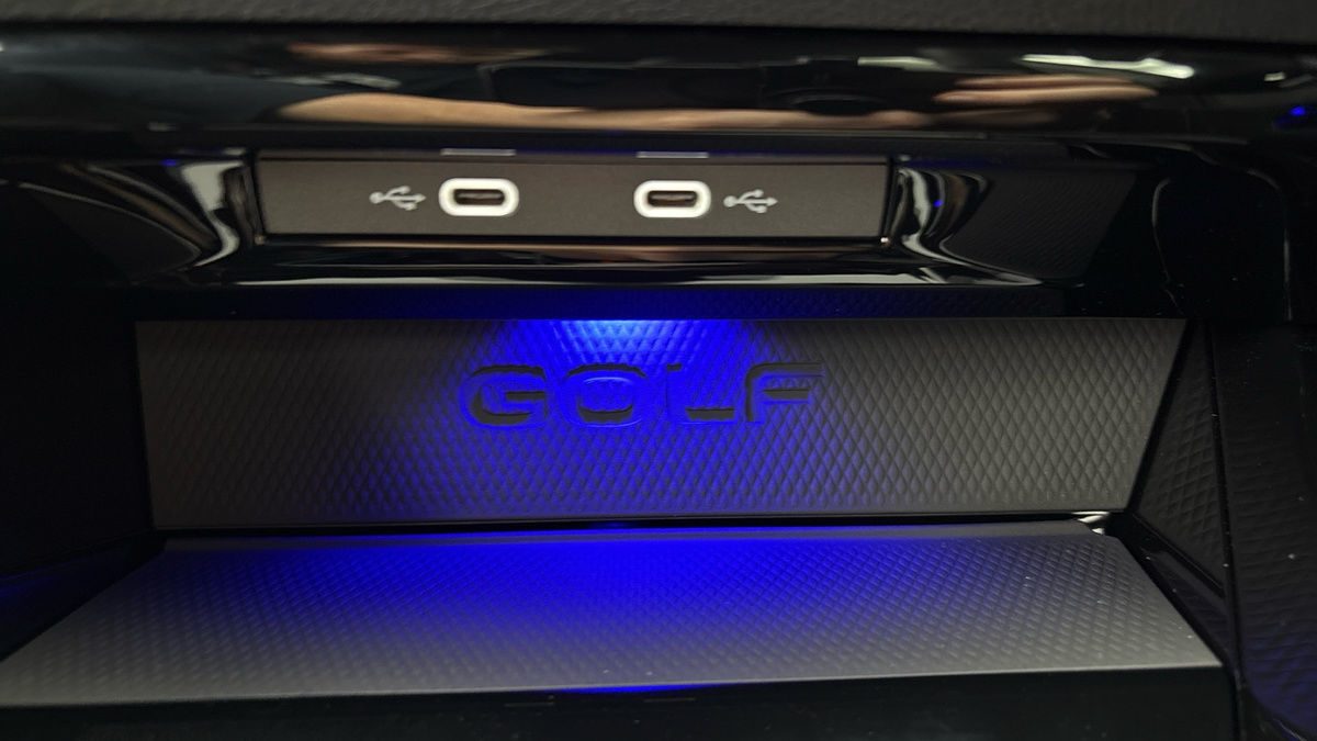 Volkswagen Golf Image 25