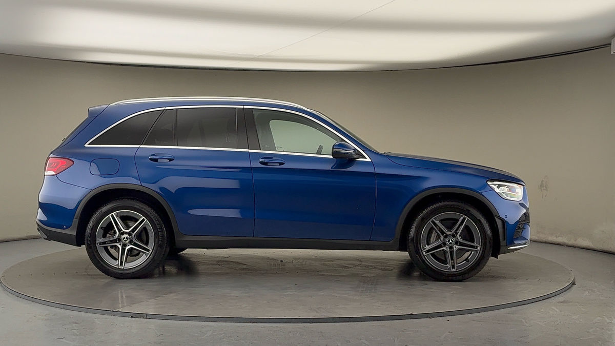 Mercedes-Benz GLC Image 16