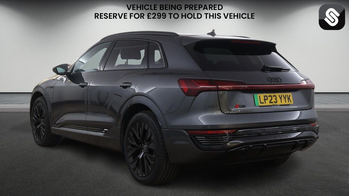 Audi Q8 e-tron Image 3