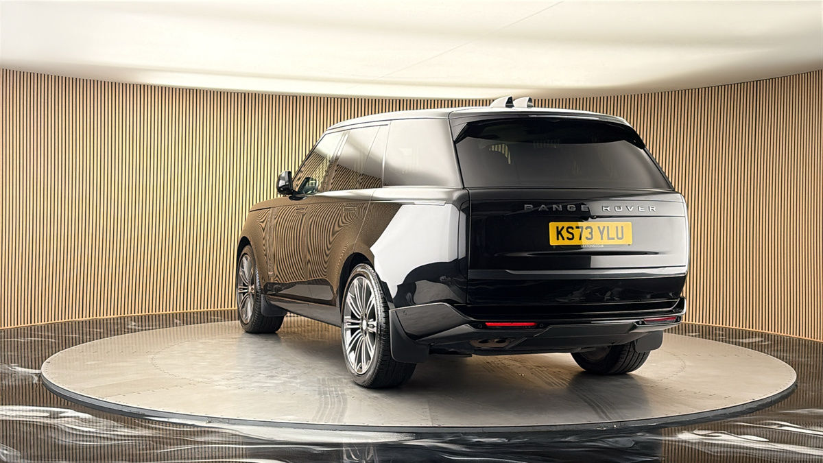 More views of Land Rover Range Rover