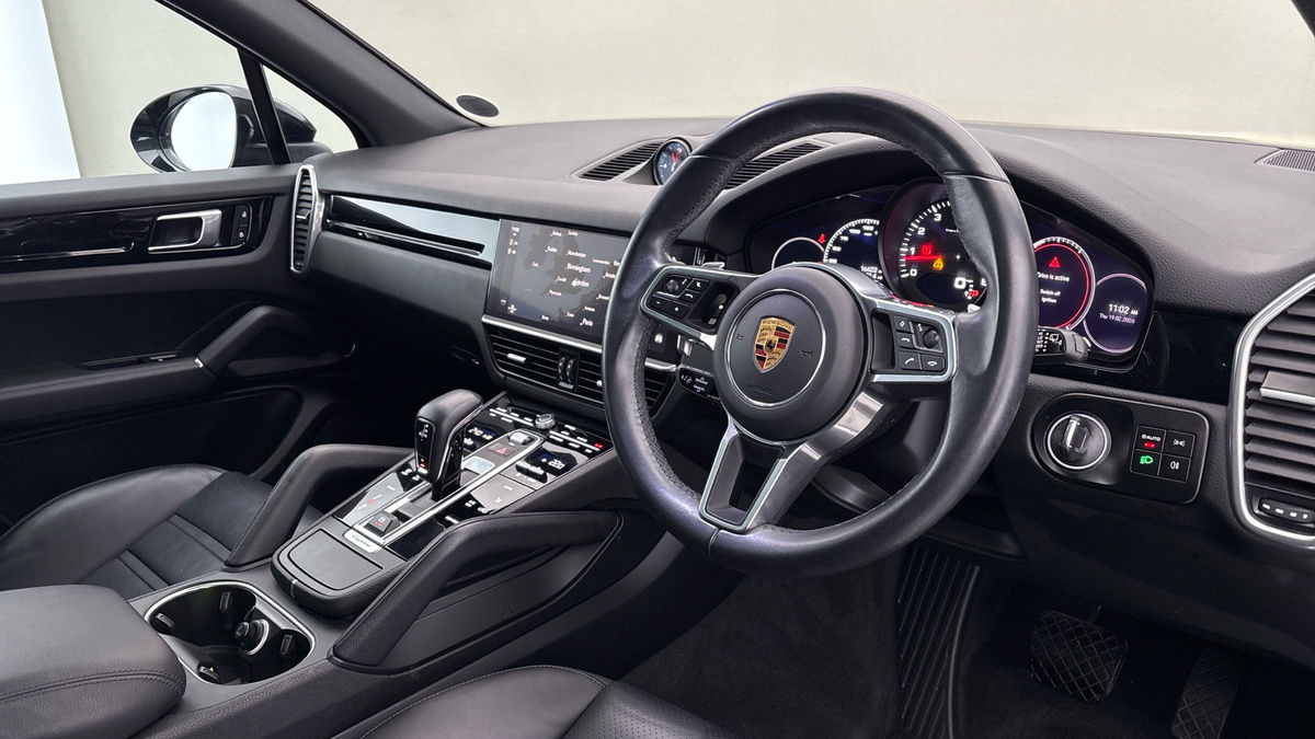 Porsche Cayenne Image 5