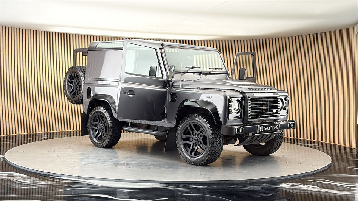 More views of Land Rover Defender 90