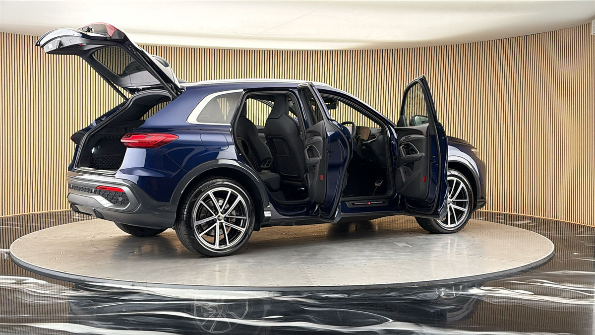 More views of Audi Q5