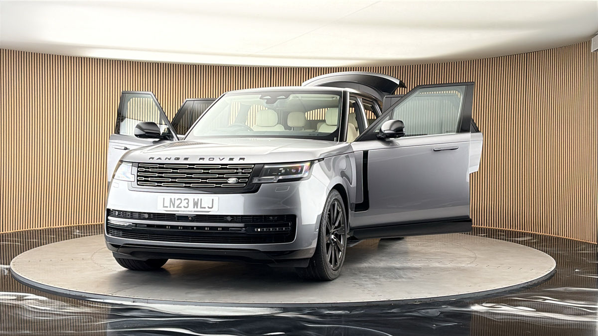 More views of Land Rover Range Rover