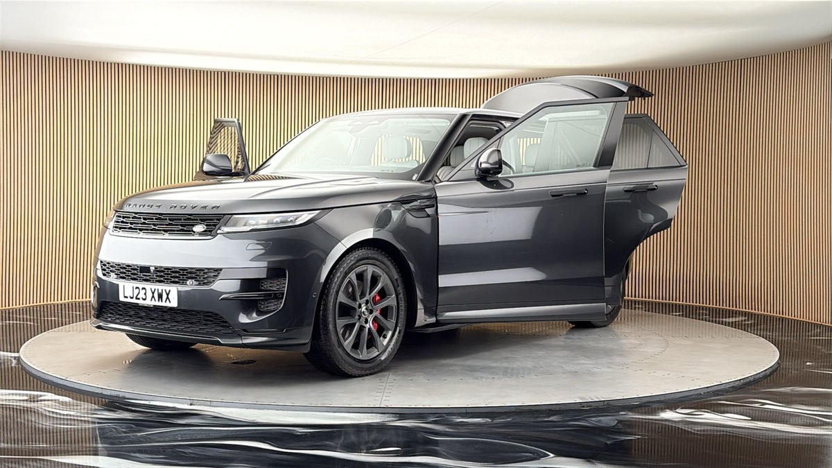 More views of Land Rover Range Rover Sport
