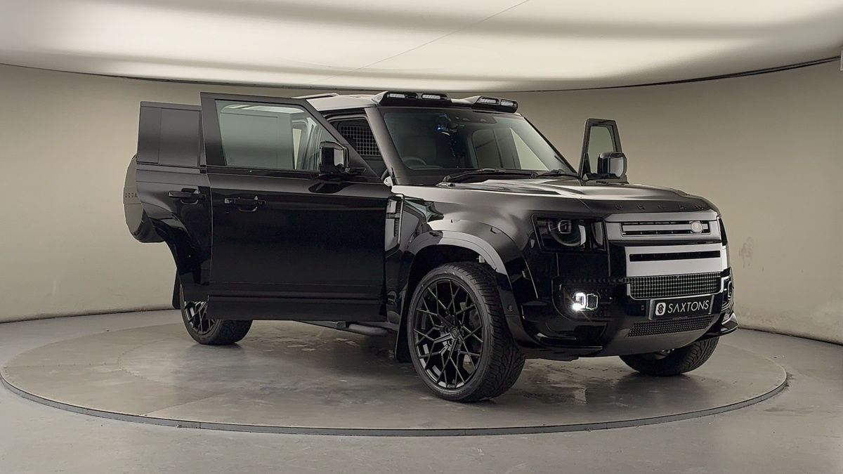 More views of Land Rover Defender 110