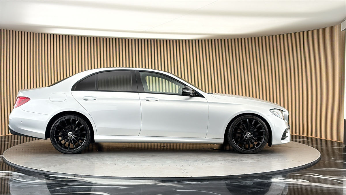 Mercedes-Benz E Class Image 16