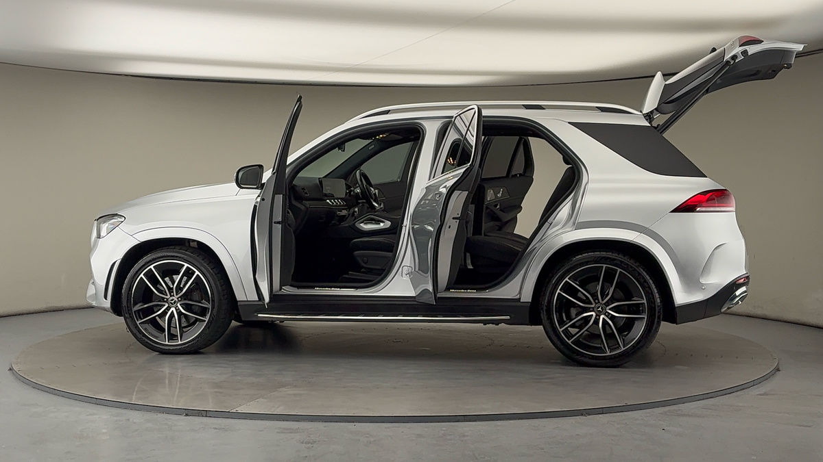 More views of Mercedes-Benz GLE