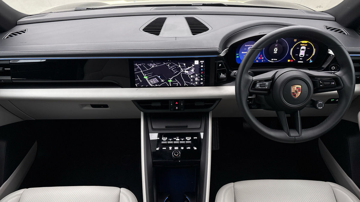 Porsche Macan Image 23