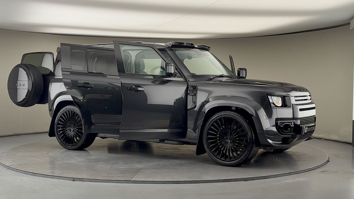 More views of Land Rover Defender 110