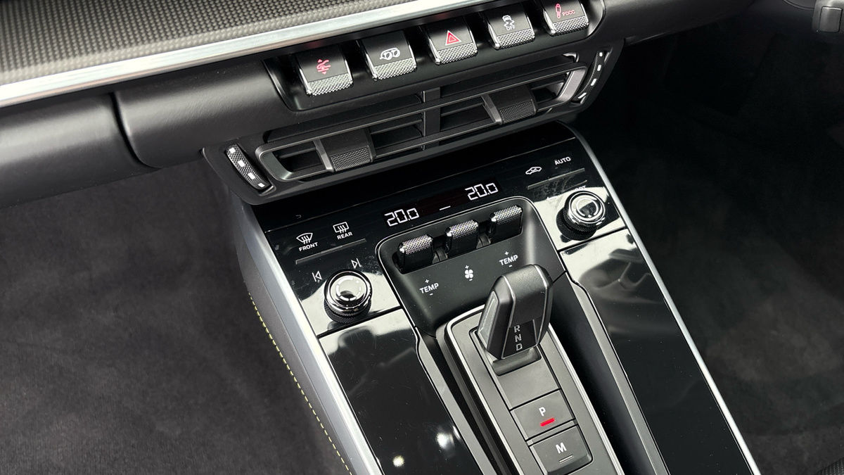 Porsche 911 Image 6