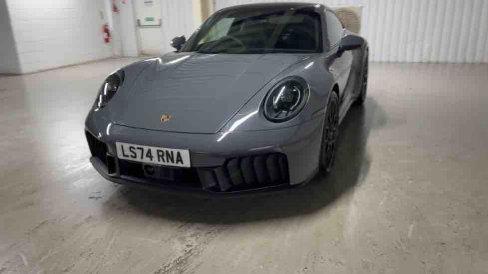 More views of Porsche 911