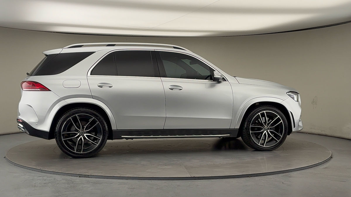 More views of Mercedes-Benz GLE