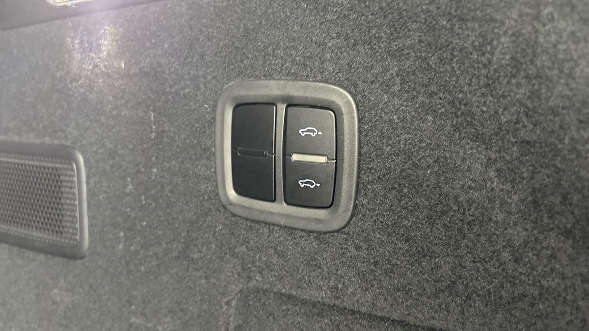 Porsche Cayenne Image 40
