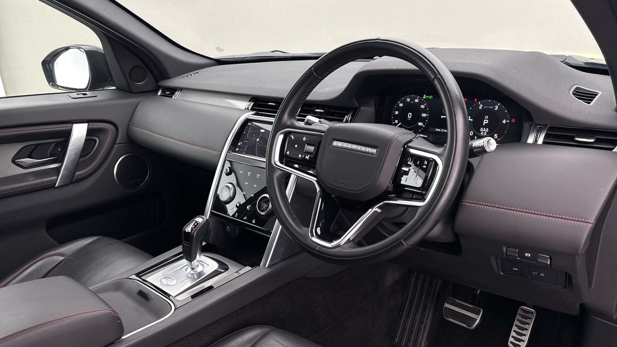 Land Rover Discovery Sport Image 5