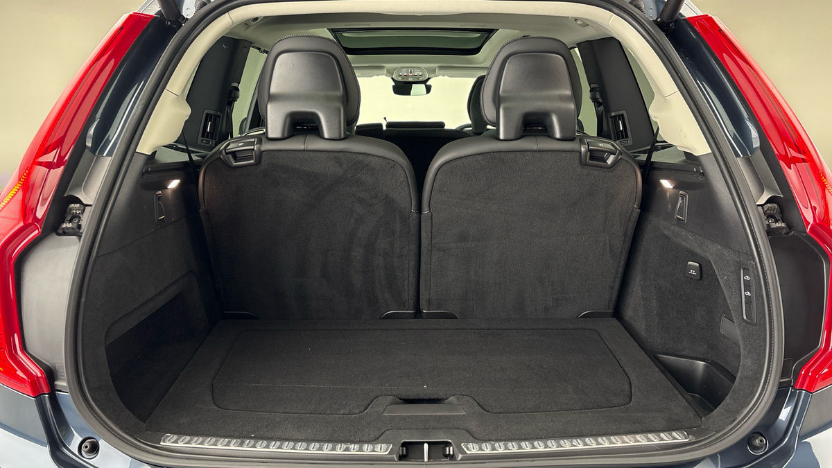 Volvo XC90 Image 11