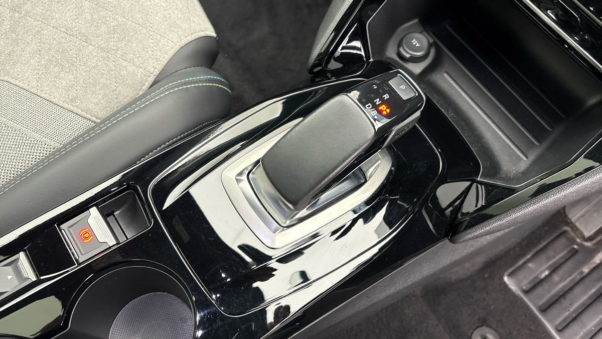 Peugeot E-2008 Image 9