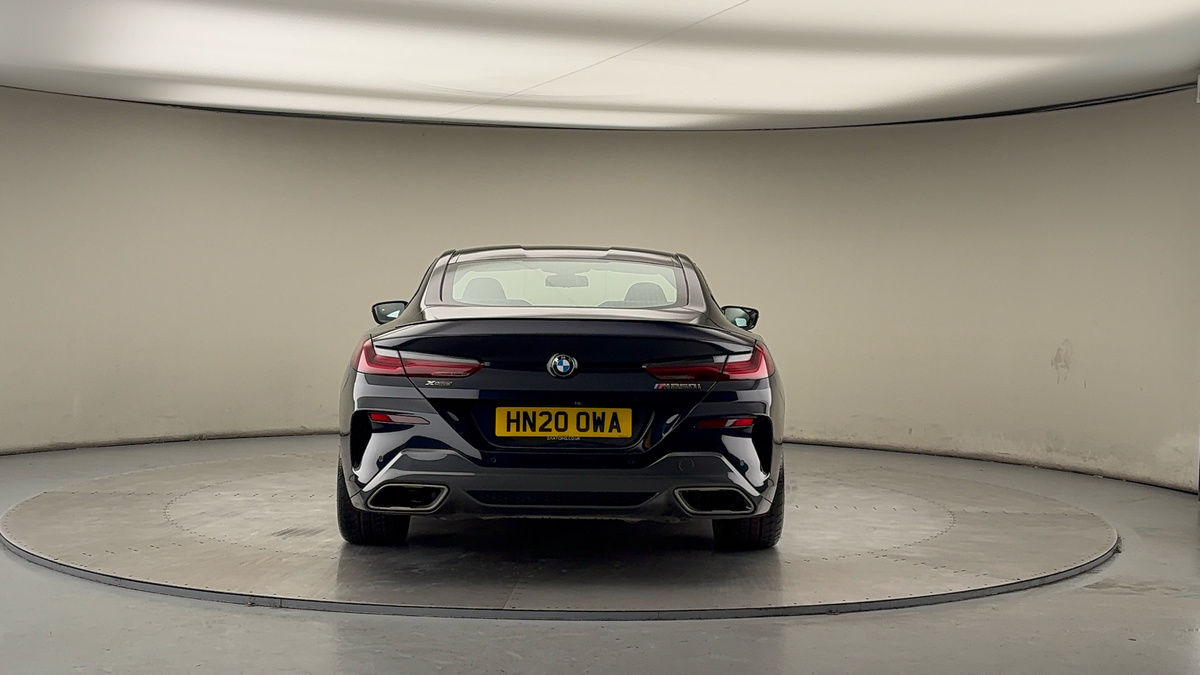 BMW 8 Series Image 4