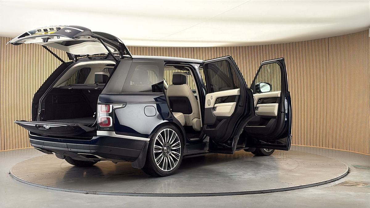 More views of Land Rover Range Rover