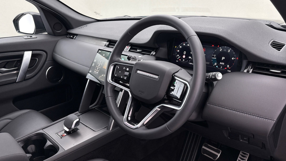 Land Rover Discovery Sport Image 5