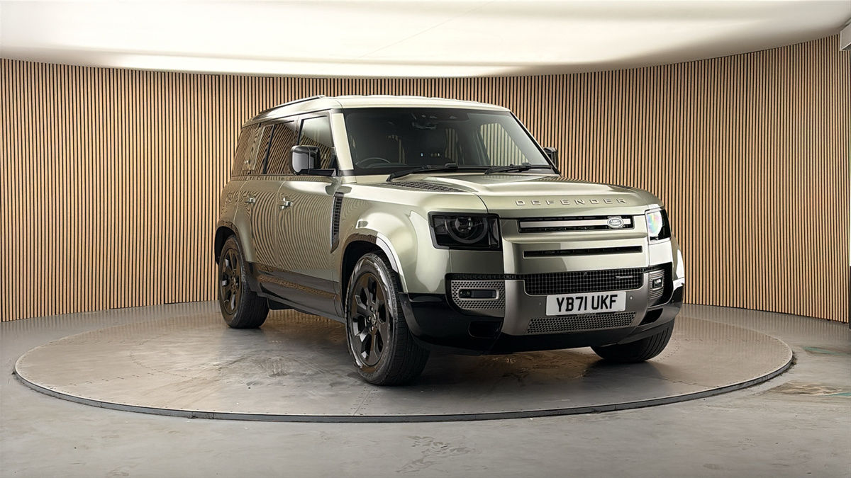 More views of Land Rover Defender 110