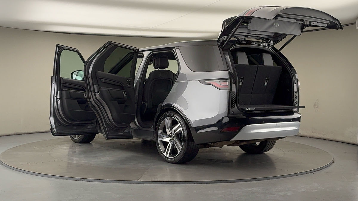 More views of Land Rover Discovery