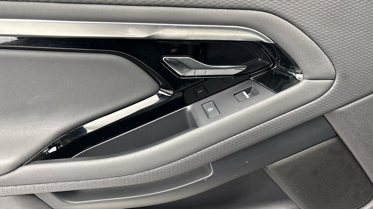 Land Rover Range Rover Evoque Image 19