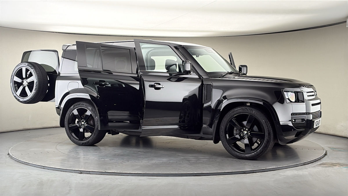More views of Land Rover Defender 110