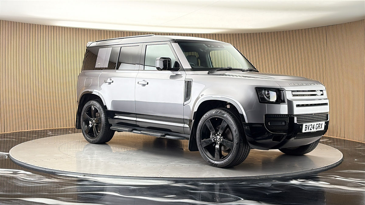 More views of Land Rover Defender 110