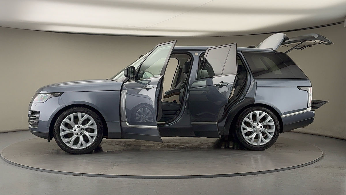 More views of Land Rover Range Rover