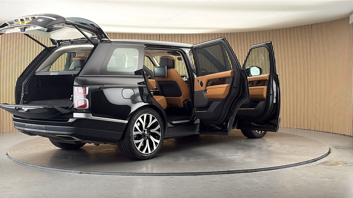 More views of Land Rover Range Rover