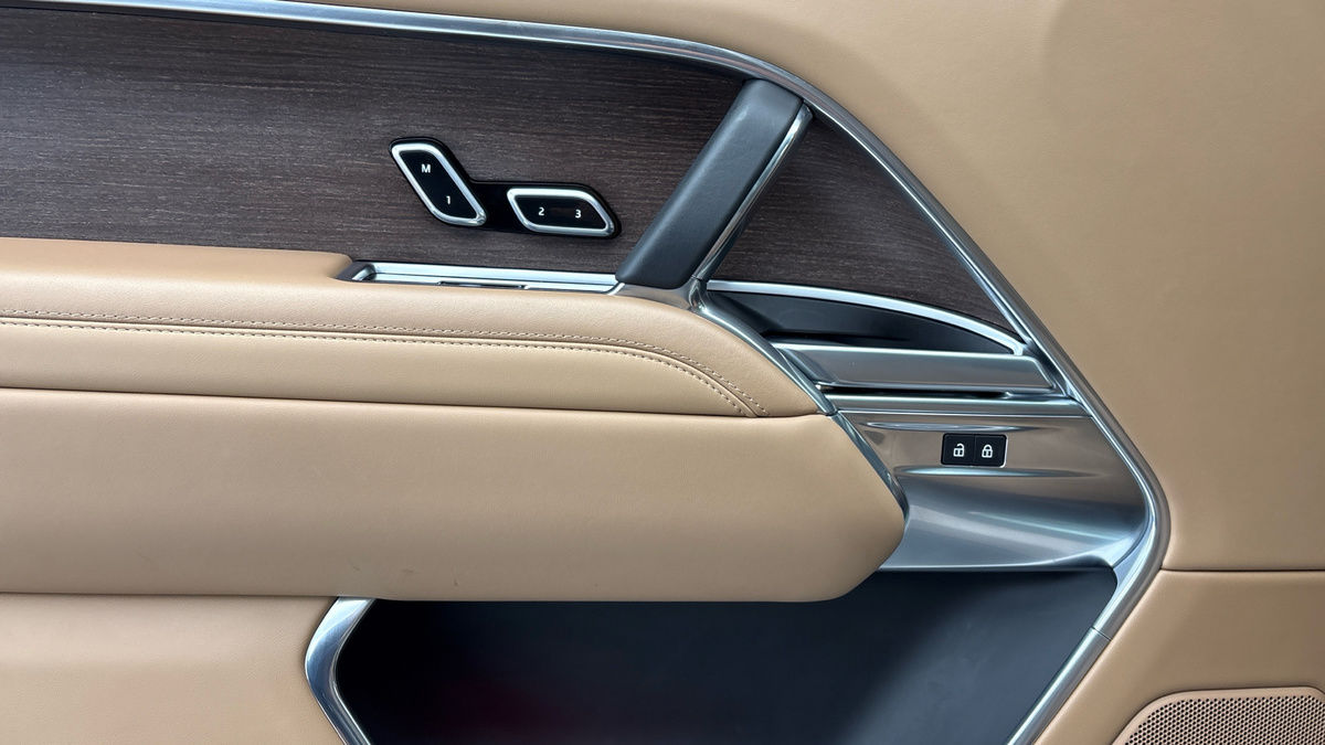 Land Rover Range Rover Image 19