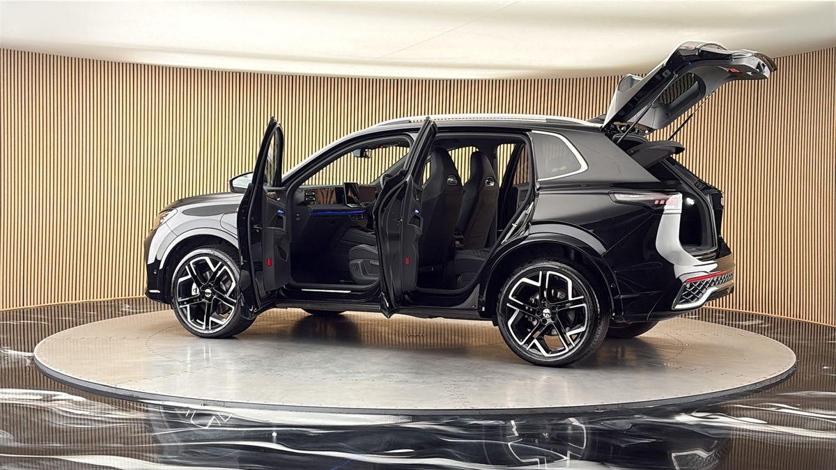 More views of Volkswagen Tiguan