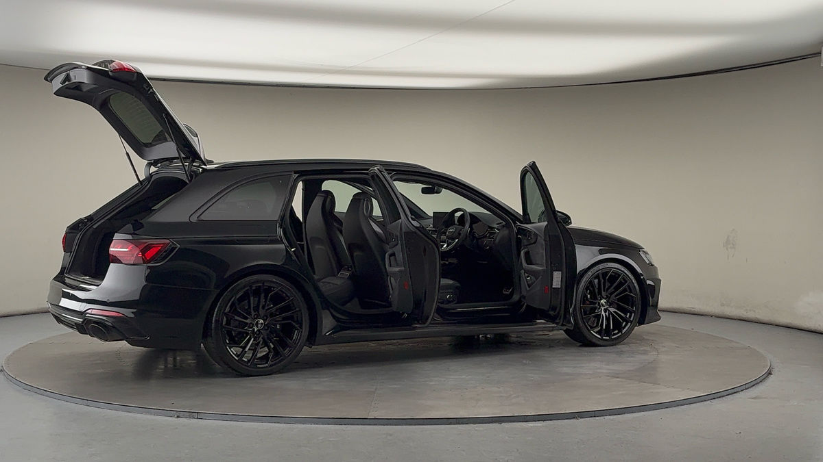 More views of Audi RS4 Avant