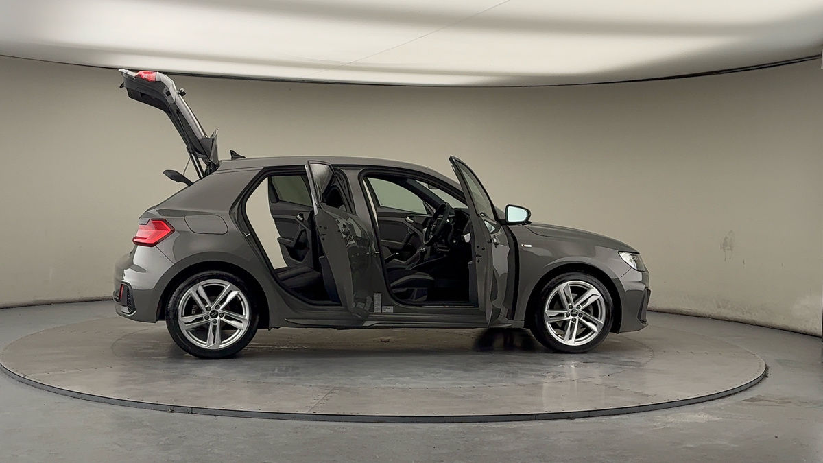 More views of Audi A1