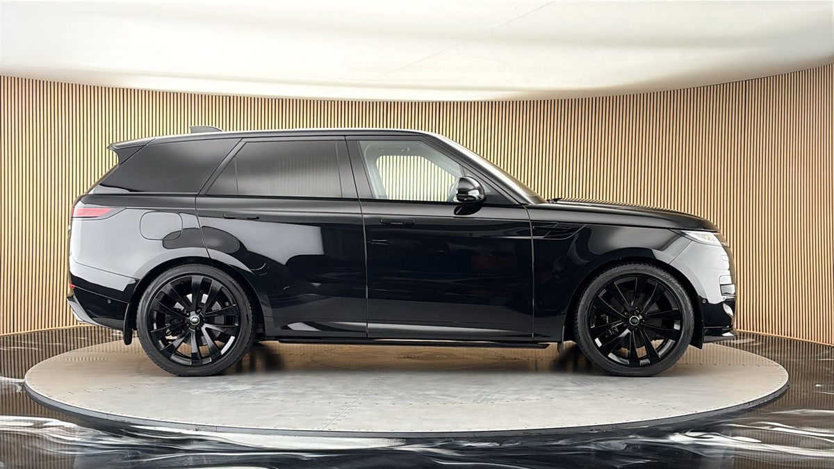 Land Rover Range Rover Sport Image 16