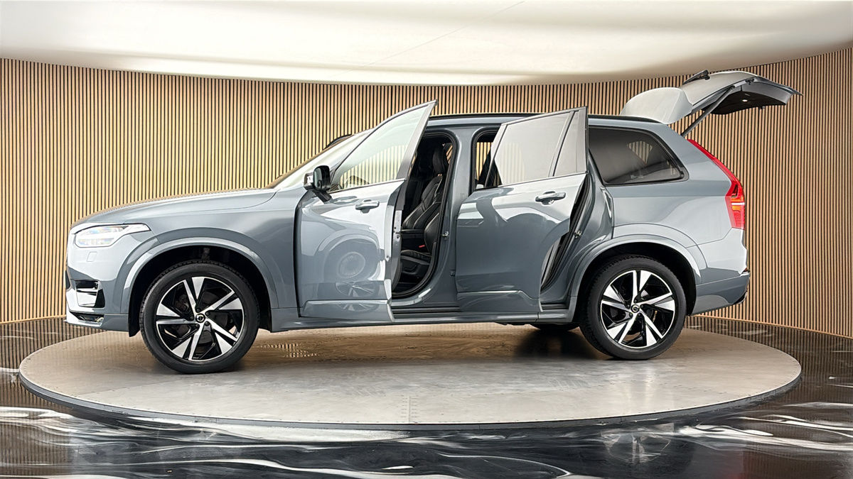 More views of Volvo XC90